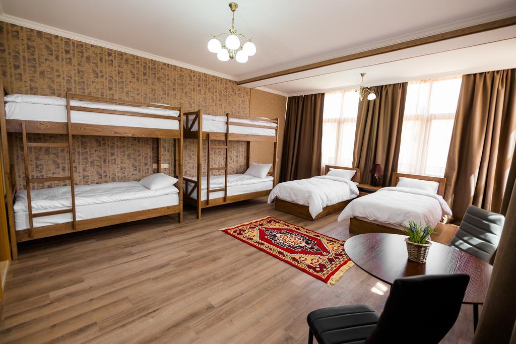 Metekhi'S Galavani Hotel Tiflis Exterior foto