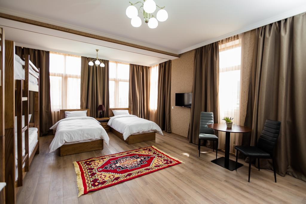 Metekhi'S Galavani Hotel Tiflis Exterior foto