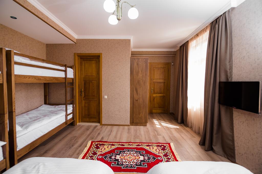 Metekhi'S Galavani Hotel Tiflis Exterior foto